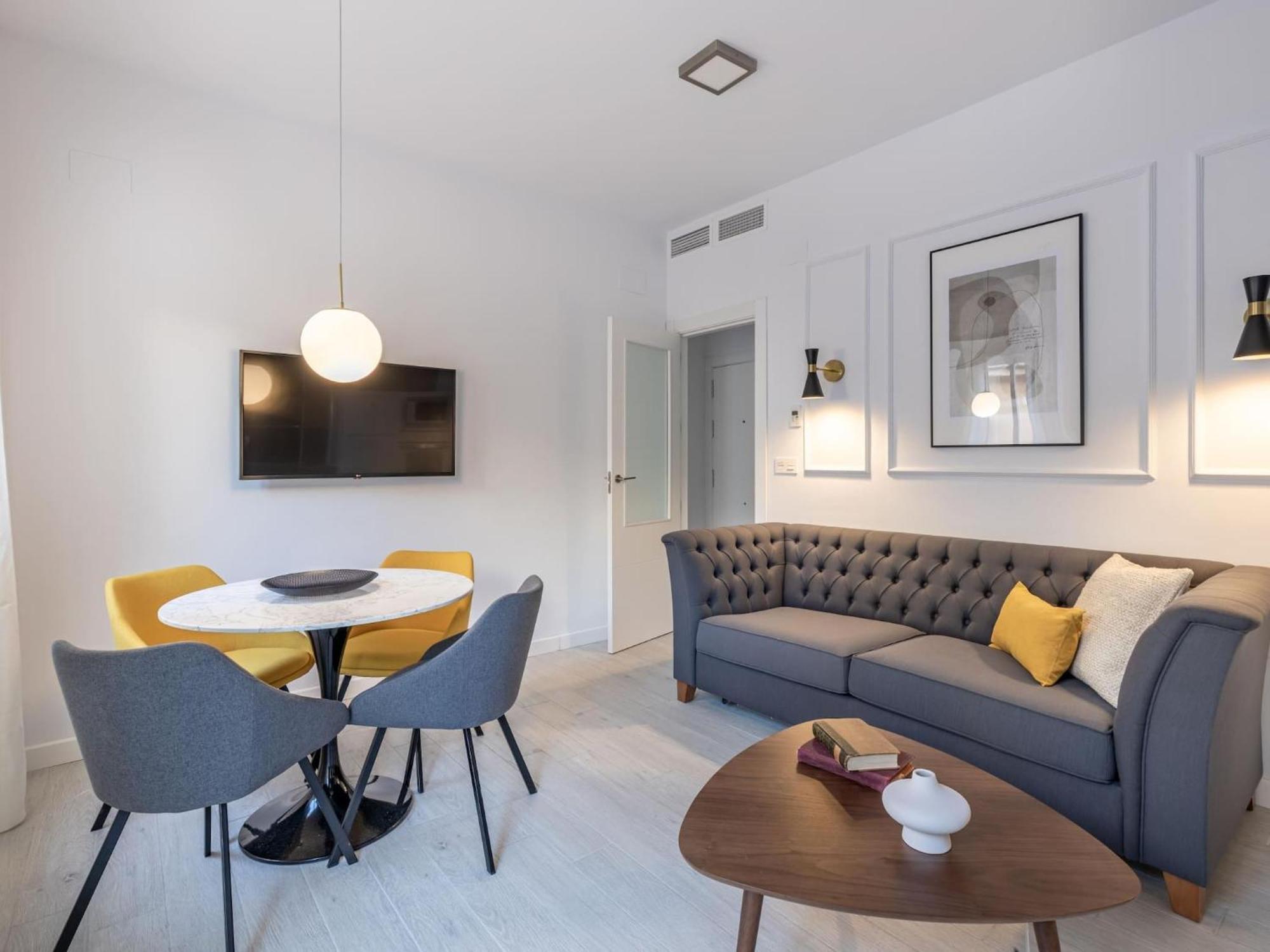 Central Stylish And Elegant 1 & 2 Bedroom Apartments III Granada Esterno foto