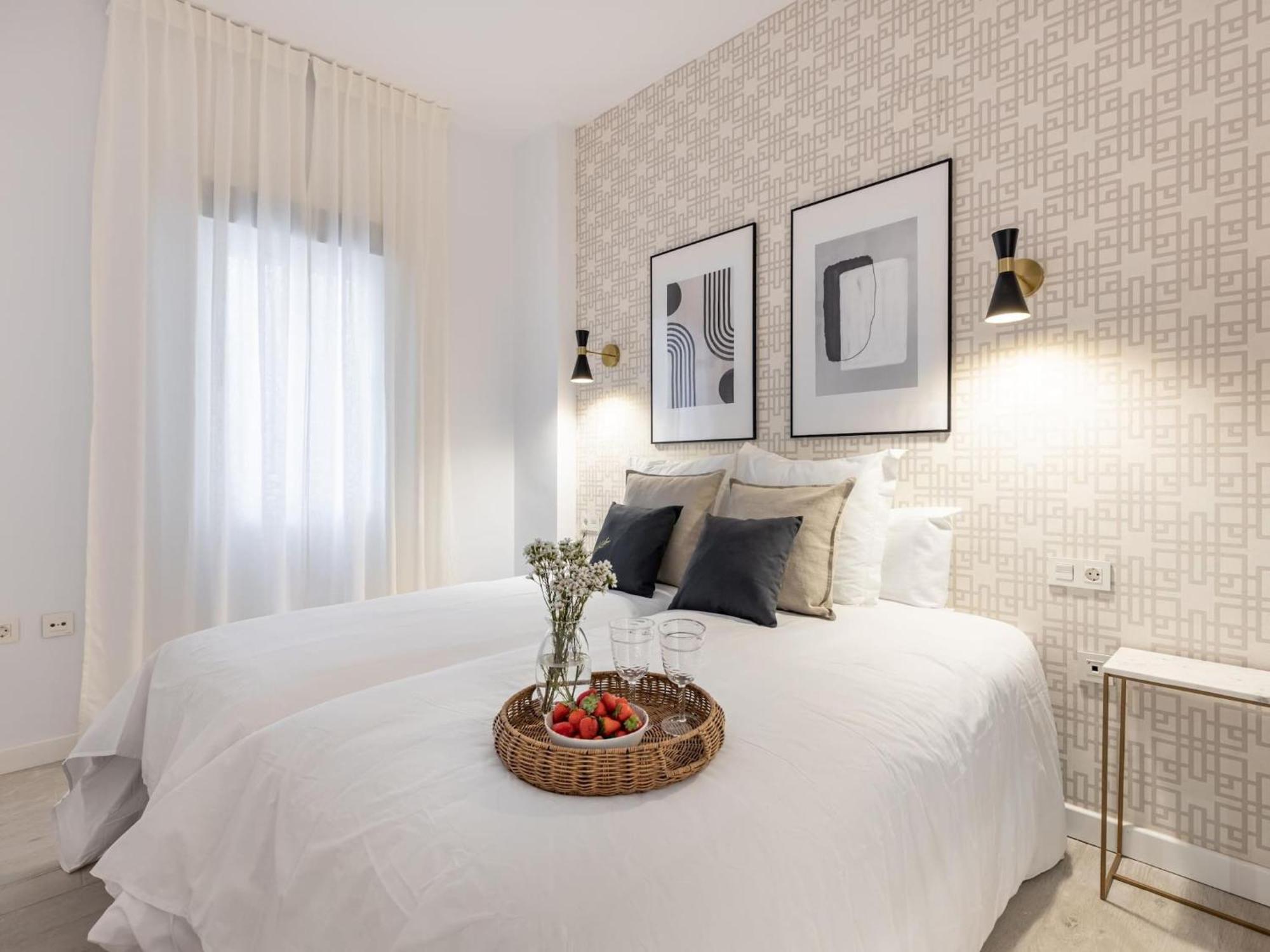 Central Stylish And Elegant 1 & 2 Bedroom Apartments III Granada Esterno foto
