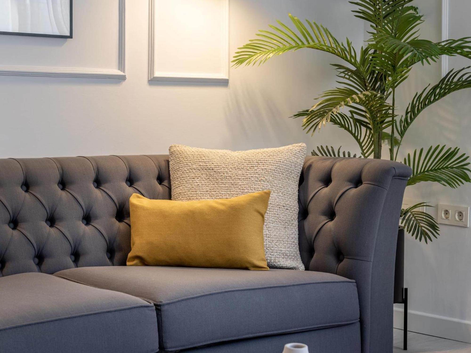 Central Stylish And Elegant 1 & 2 Bedroom Apartments III Granada Esterno foto