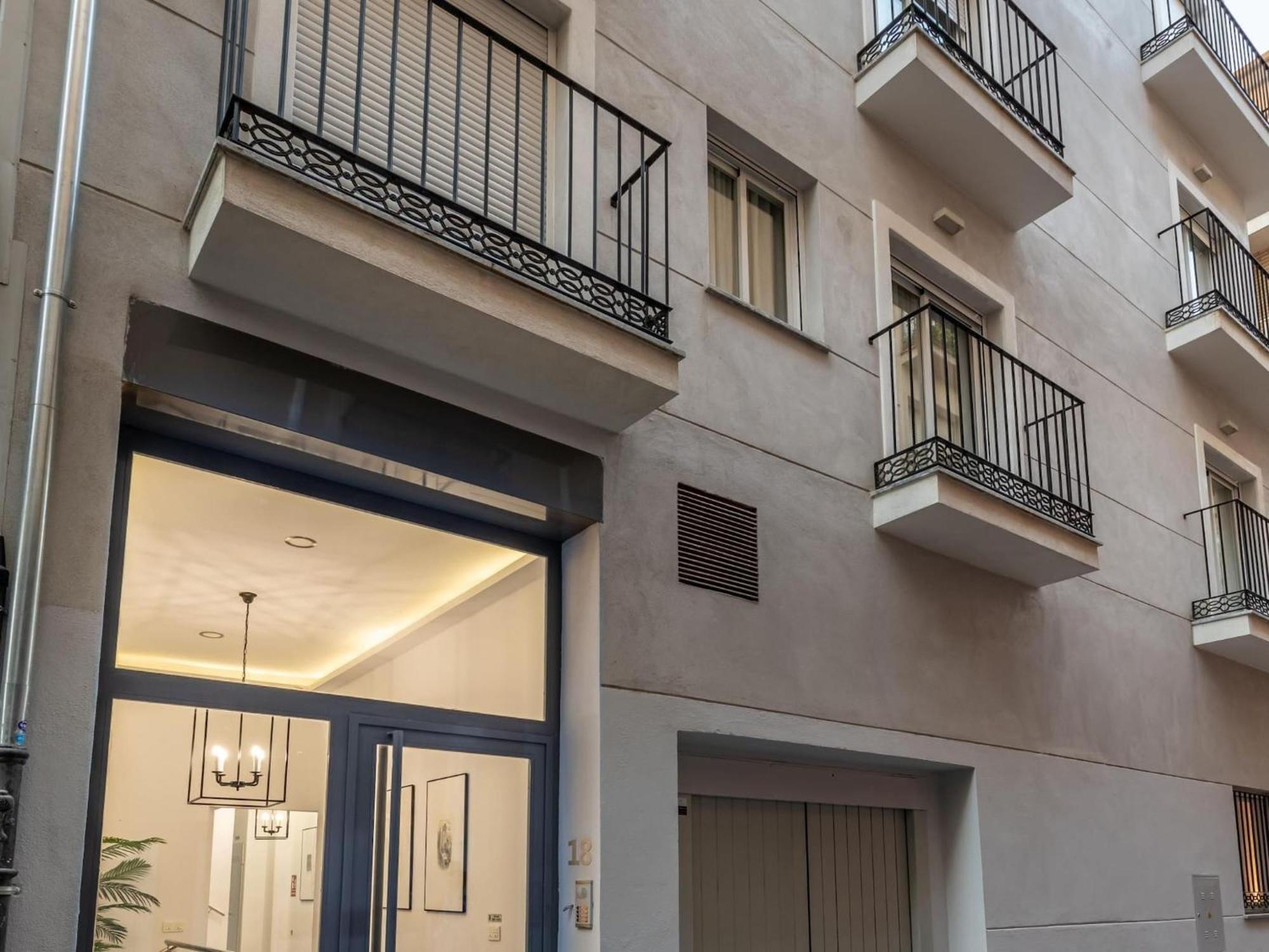 Central Stylish And Elegant 1 & 2 Bedroom Apartments III Granada Esterno foto